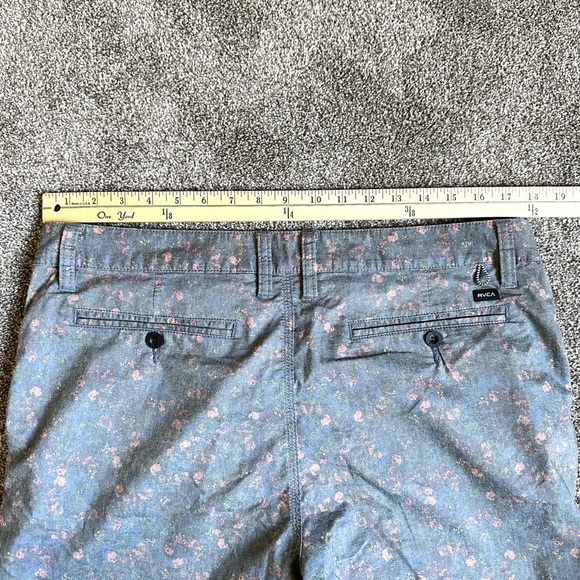 RVCA Men's Size 34 Weekend Hybrid Dual Purpose Trunk Blue Floral Shorts - Picture 6 of 10